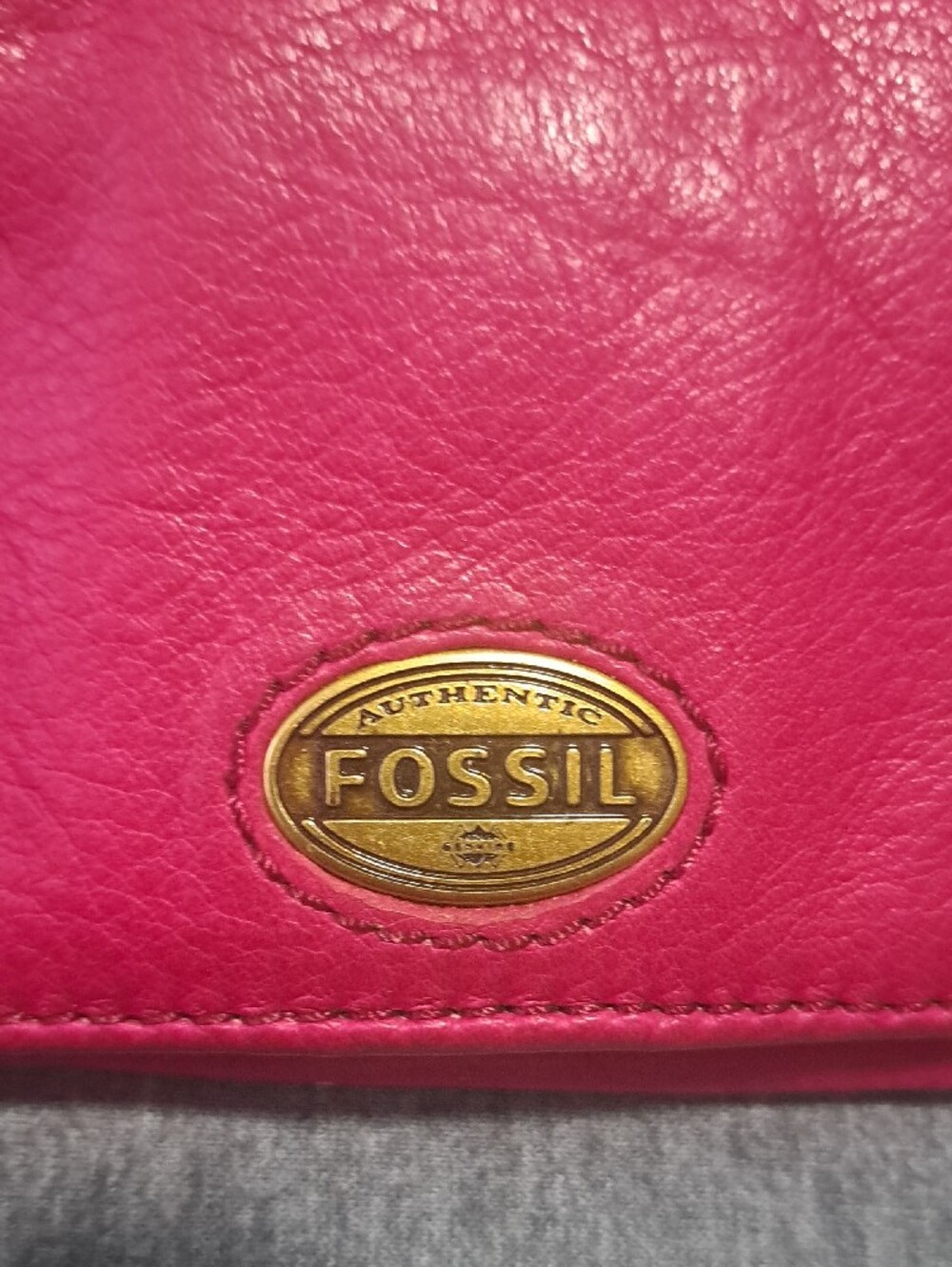 Fossil Hot Pink Leather Zip Card Wallet - Picture 2 of 6